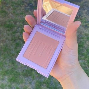 KYLIE BLUSH
